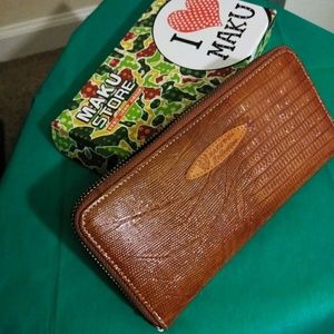 Womens Wallet .